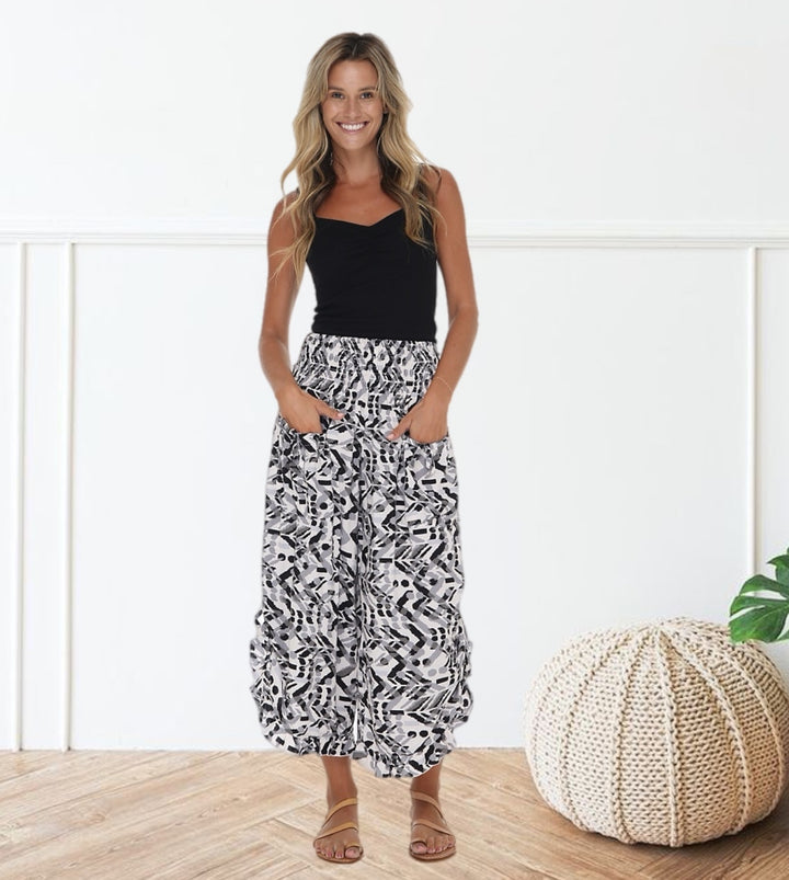 Cropped Wide Leg Elastic Waist Pants